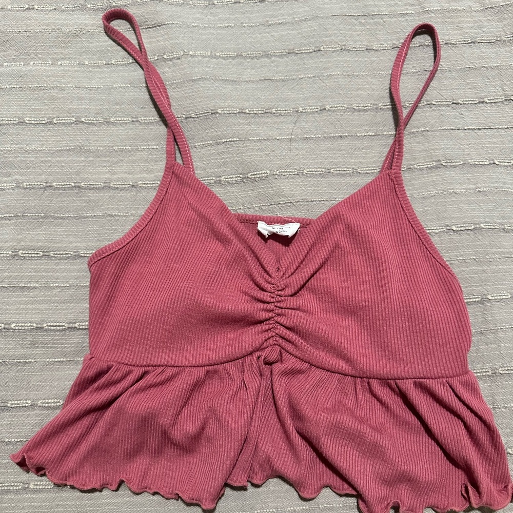Cropped pink tank